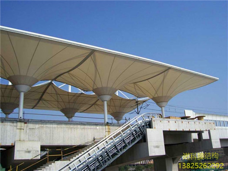 钢结构安装什么时需要拼接耳板？