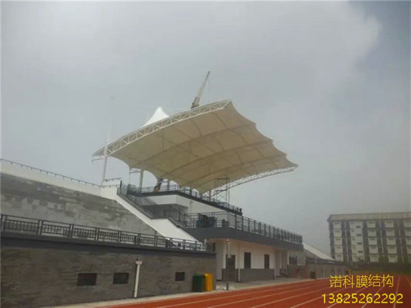 钢膜结构钢板天沟的优点和选材